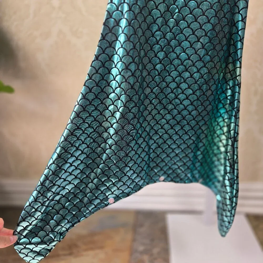 Ghnatygren Size Medium Blue/Green Mermaid Tail Printed Scales Imaginative Play